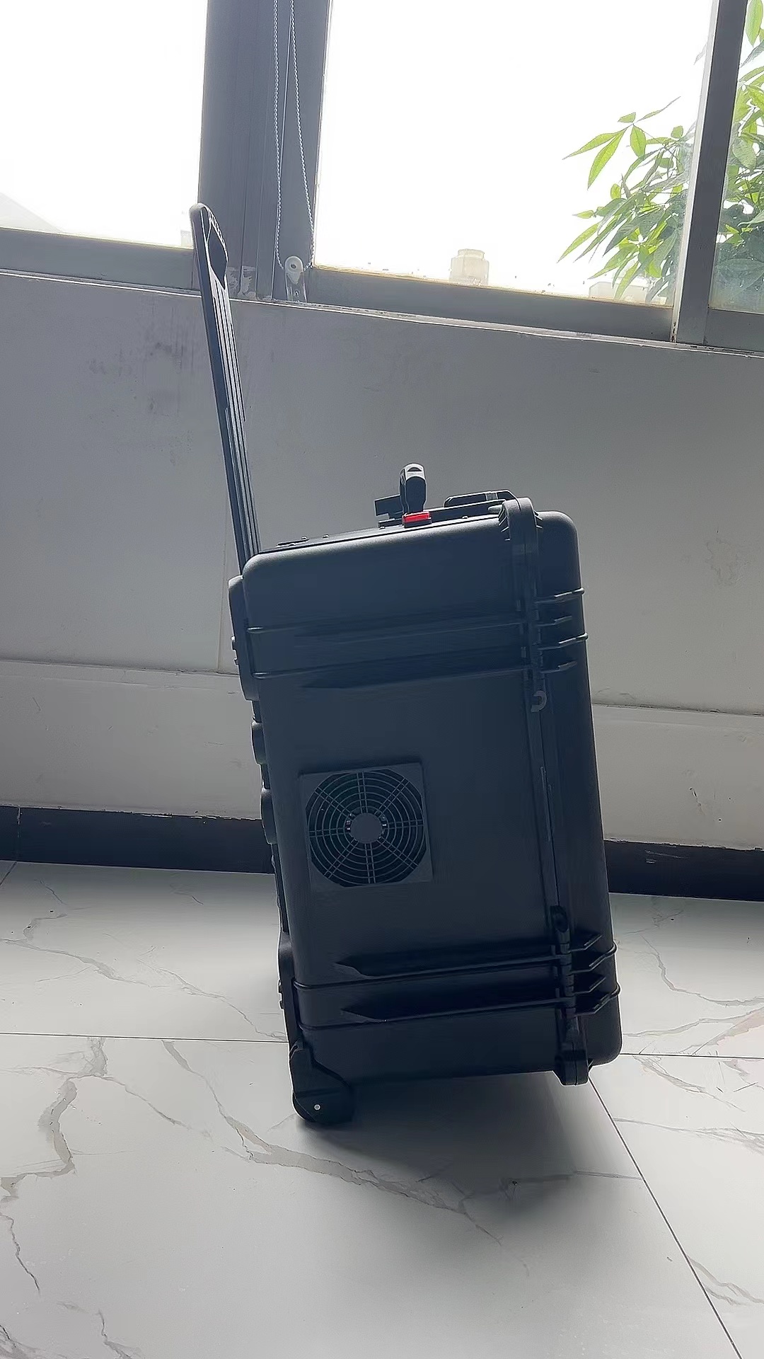 梓潼手拉箱型移动通信干扰器